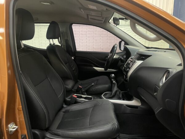 Nissan Np300 Frontier Platinum Le 2020 - Image 13