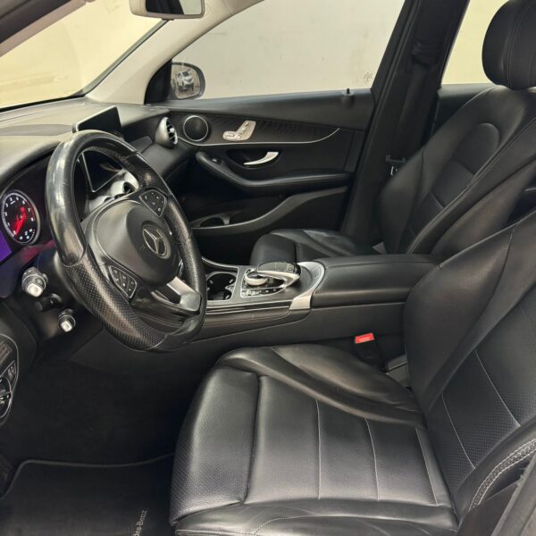 Mercedes Benz GLC 300 Off Road 2016 - Image 9