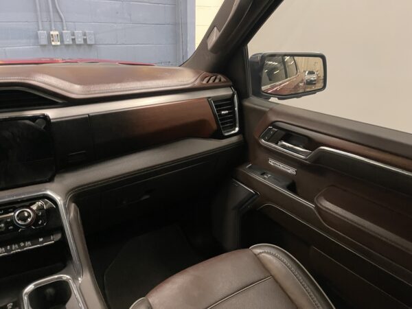 GMC Sierra Denali 2024 - Image 12