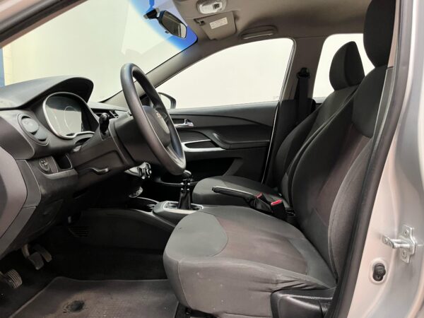 Chevrolet Aveo LS 2020 - Image 9