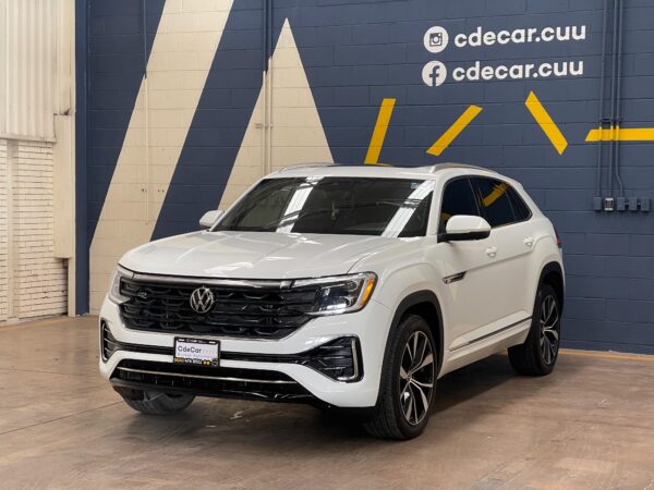 Volkswagen Teramont Cross Sport R-Line 2024 - Image 3