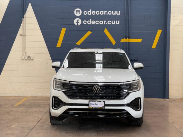 Volkswagen Teramont Cross Sport R-Line 2024 - Image 2
