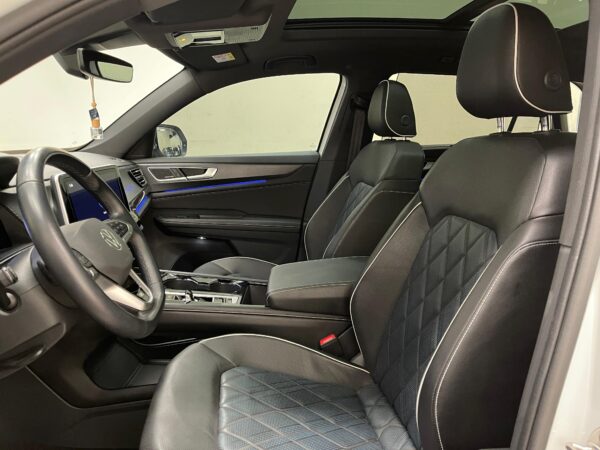 Volkswagen Teramont Cross Sport R-Line 2024 - Image 8