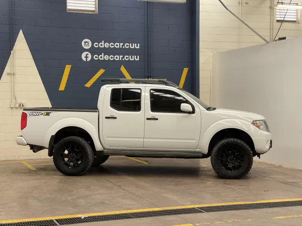 Nissan Frontier Pro4x 2019 - Image 8