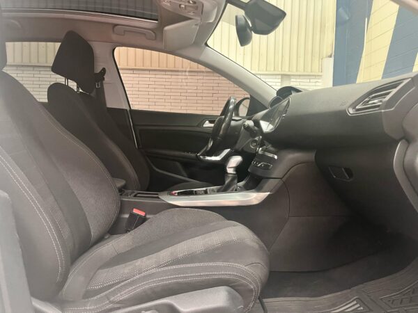 Peugeot 308 Feline 2015 - Image 13