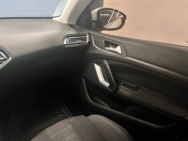 Peugeot 308 Feline 2015 - Image 12