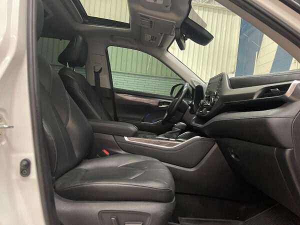 Toyota Highlander Limited 2020 - Image 13