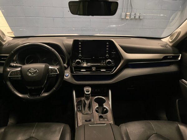Toyota Highlander Limited 2020 - Image 11
