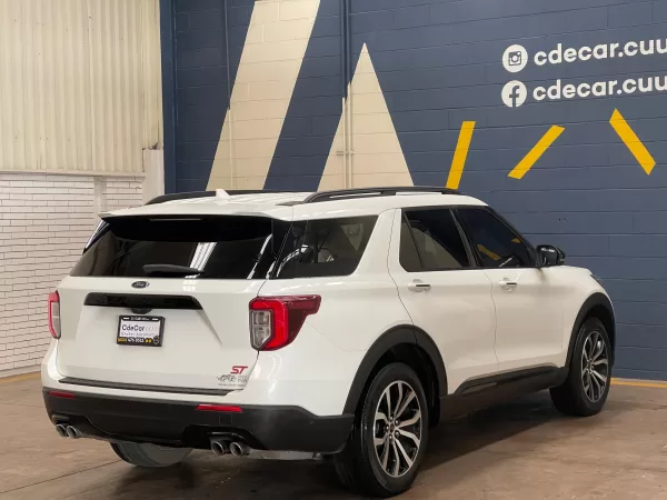 Ford Explorer ST 2023 - Image 7