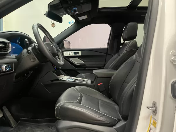Ford Explorer ST 2023 - Image 9