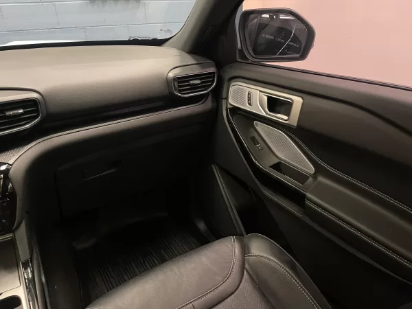 Ford Explorer ST 2023 - Image 12