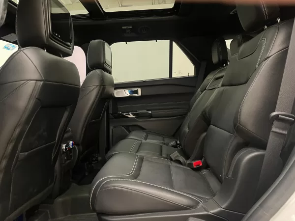 Ford Explorer ST 2023 - Image 14