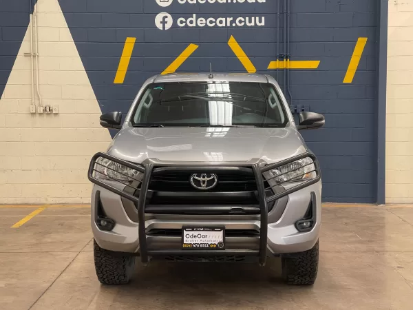 Toyota Hilux SR 2021 - Image 2
