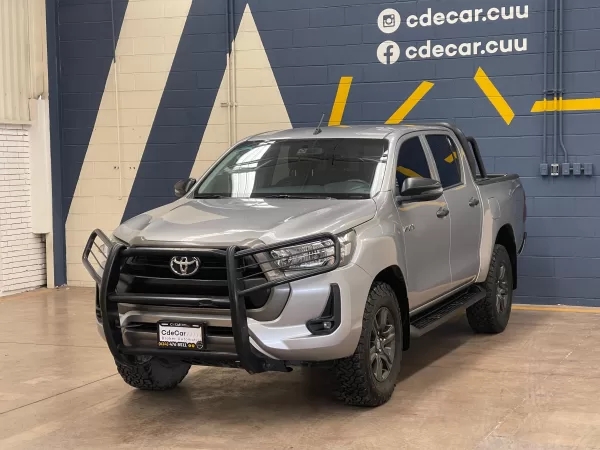Toyota Hilux SR 2021 - Image 3