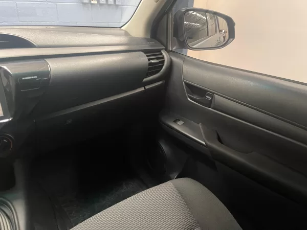 Toyota Hilux SR 2021 - Image 12
