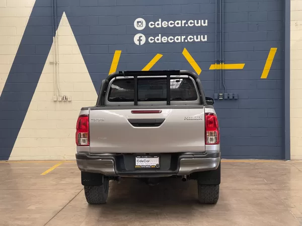 Toyota Hilux SR 2021 - Image 6