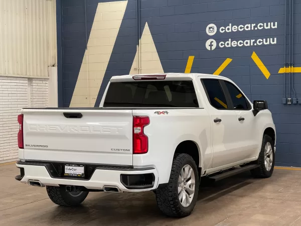 Chevrolet Silverado Custom 2021 - Image 7