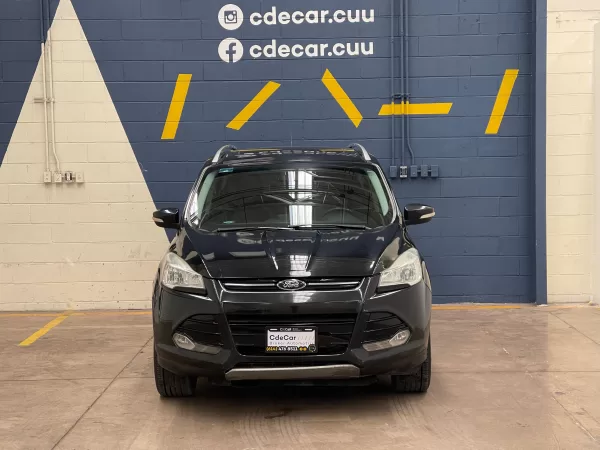 Ford Escape Titanium 2015 - Image 2