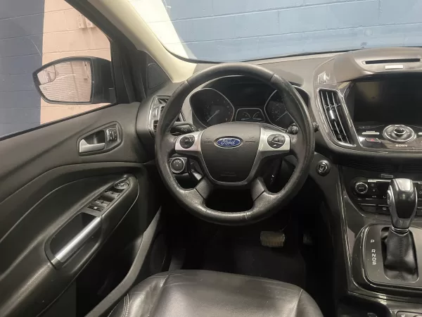 Ford Escape Titanium 2015 - Image 10