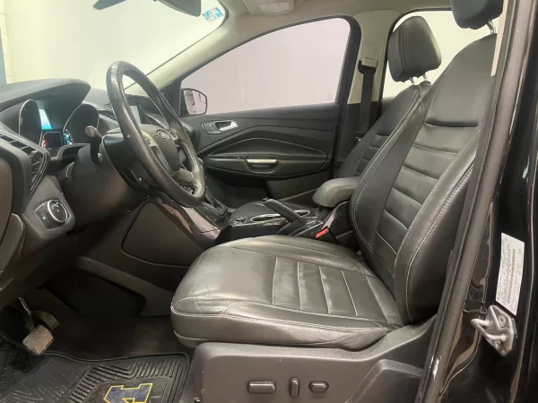 Ford Escape Titanium 2015 - Image 9