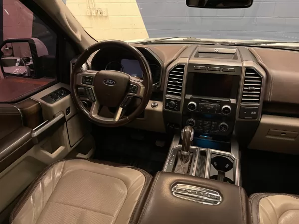 Ford Lobo Platinum Limited 2020 - Image 10