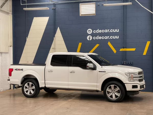 Ford Lobo Platinum 2018 - Image 8