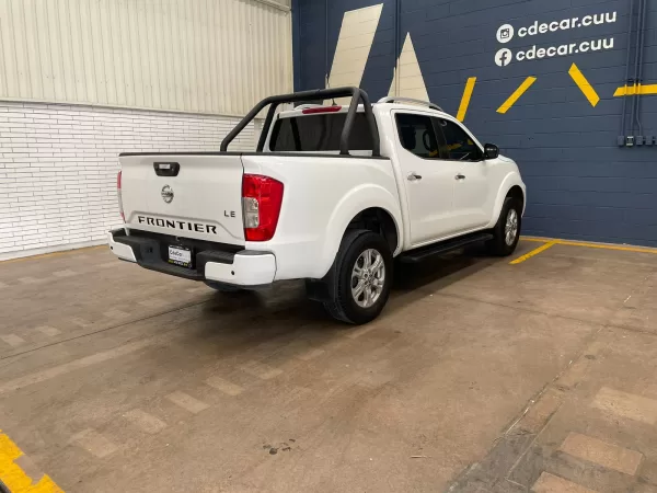Nissan Frontier LE 2021 - Image 7