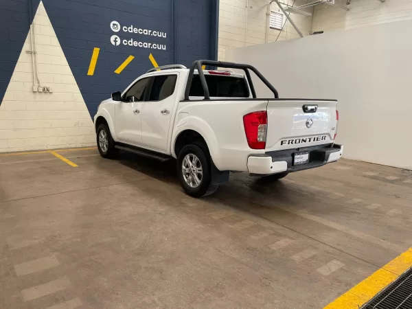 Nissan Frontier LE 2021 - Image 5