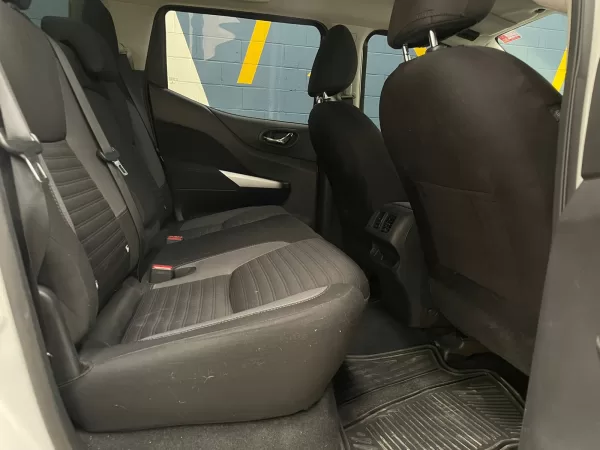 Nissan Frontier LE 2021 - Image 13