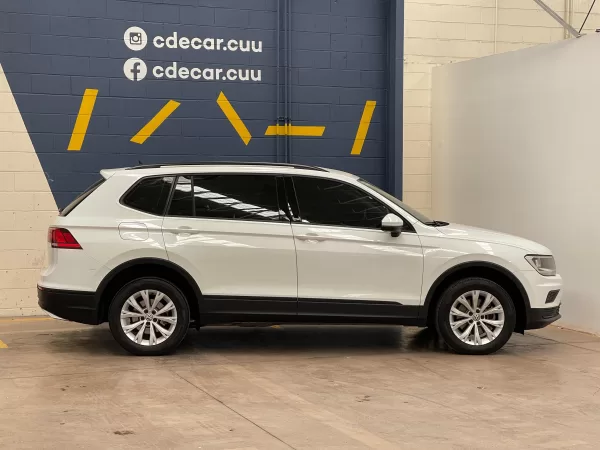 Volkswagen Tiguan Trendline Plus 2021 - Image 9
