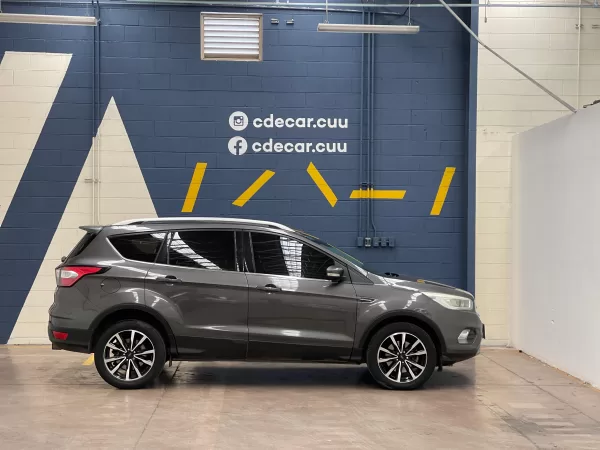 Ford Escape Titanium 2017 - Image 8