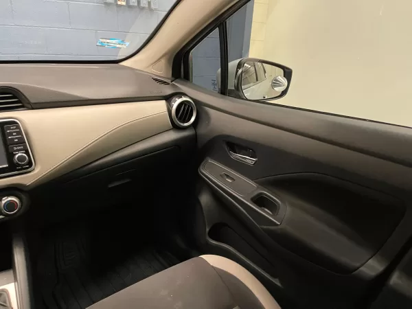 Nissan versa Advance 2022 - Image 11