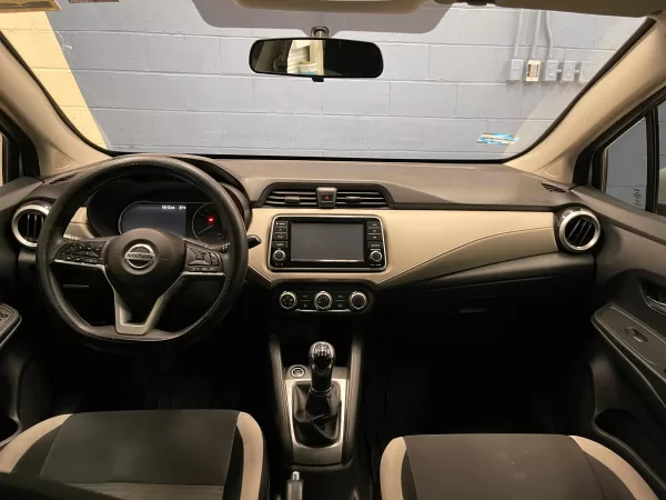Nissan versa Advance 2022 - Image 12
