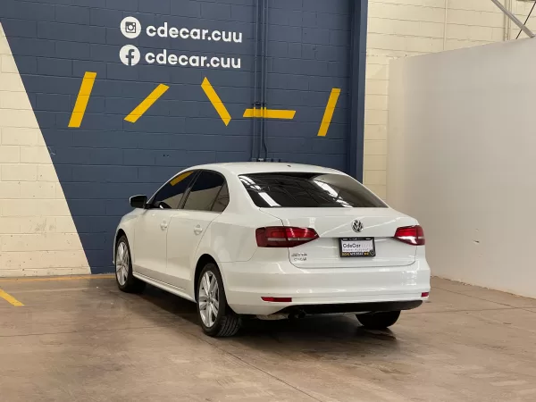 Volkswagen Jetta Sportline 2018 - Image 5