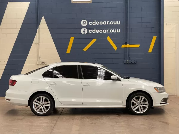 Volkswagen Jetta Sportline 2018 - Image 8