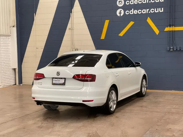 Volkswagen Jetta Sportline 2018 - Image 7