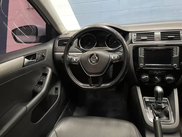 Volkswagen Jetta Sportline 2018 - Image 10