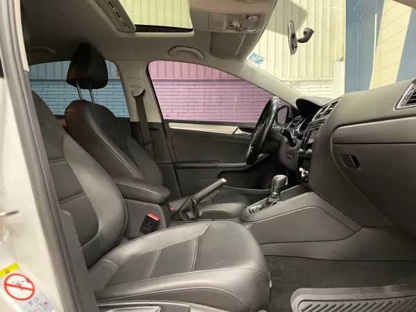 Volkswagen Jetta Sportline 2018 - Image 13