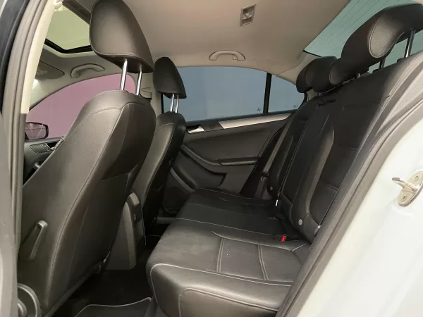 Volkswagen Jetta Sportline 2018 - Image 16