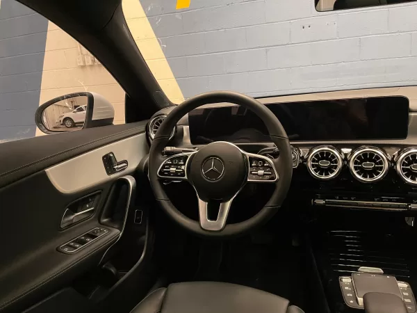 Mercedes Benz CLA 200 2023 - Image 10