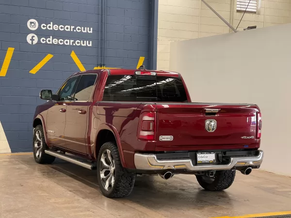 Dodge RAM 1500 Mild Hybrid 2022 - Image 5