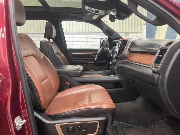 Dodge RAM 1500 Mild Hybrid 2022 - Image 13