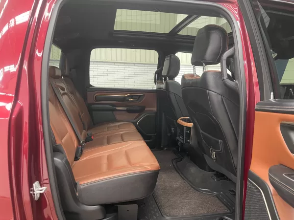 Dodge RAM 1500 Mild Hybrid 2022 - Image 14