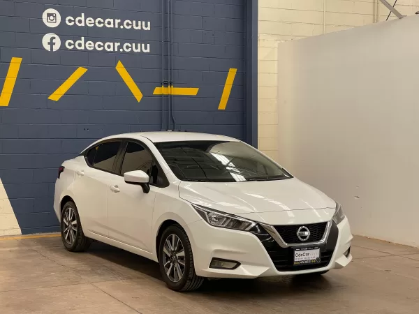 Nissan Versa Advance 2022