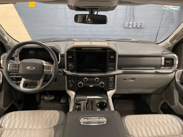 Ford Lobo Platinum Limited 2023 - Image 11
