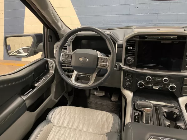 Ford Lobo Platinum Limited 2023 - Image 10