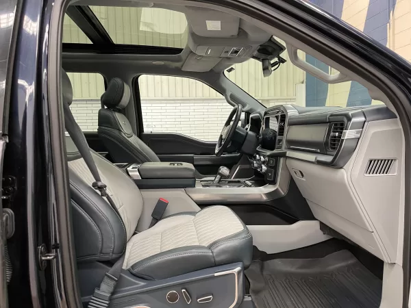 Ford Lobo Platinum Limited 2023 - Image 13