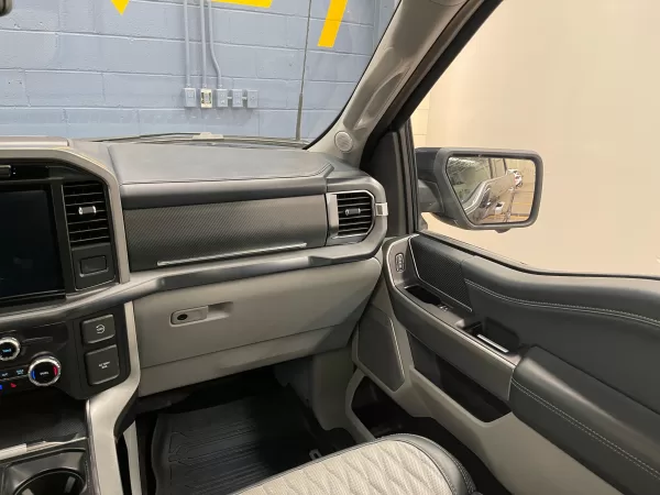 Ford Lobo Platinum Limited 2023 - Image 12
