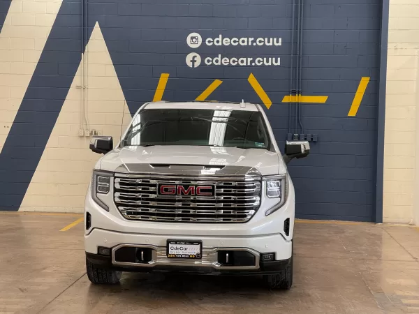 GMC Sierra Denali 2023 - Image 2