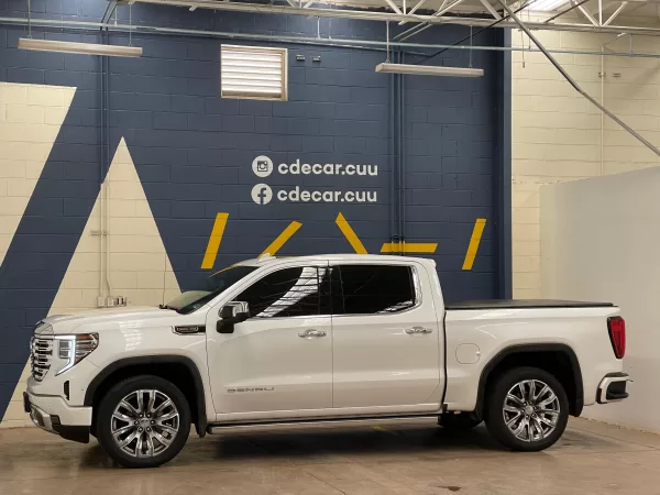 GMC Sierra Denali 2023 - Image 4